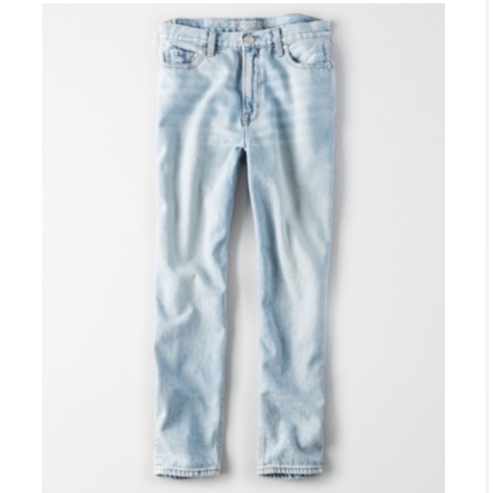 American Eagle Mom Jeans in Light Vintage